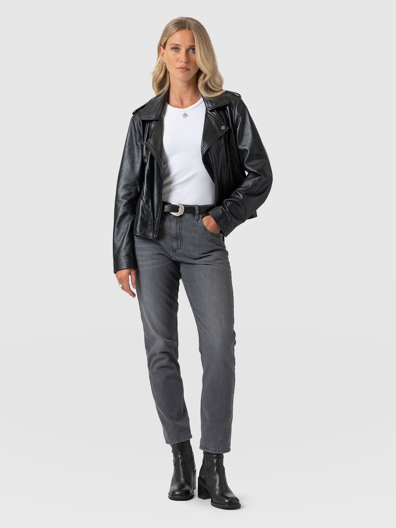 Boyfriend Jeans Black - Women's Jeans | Saint + Sofia® US